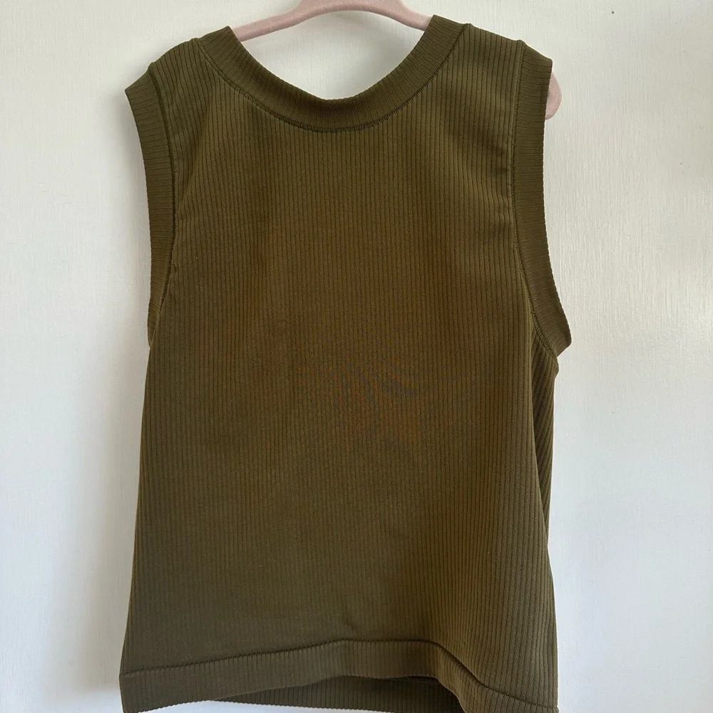 Athleta Olive Green Tank Top - Picture 1 of 2